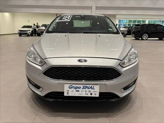 FORD FOCUS 2.0 SE FASTBACK 16V FLEX 4P POWERSHIFT